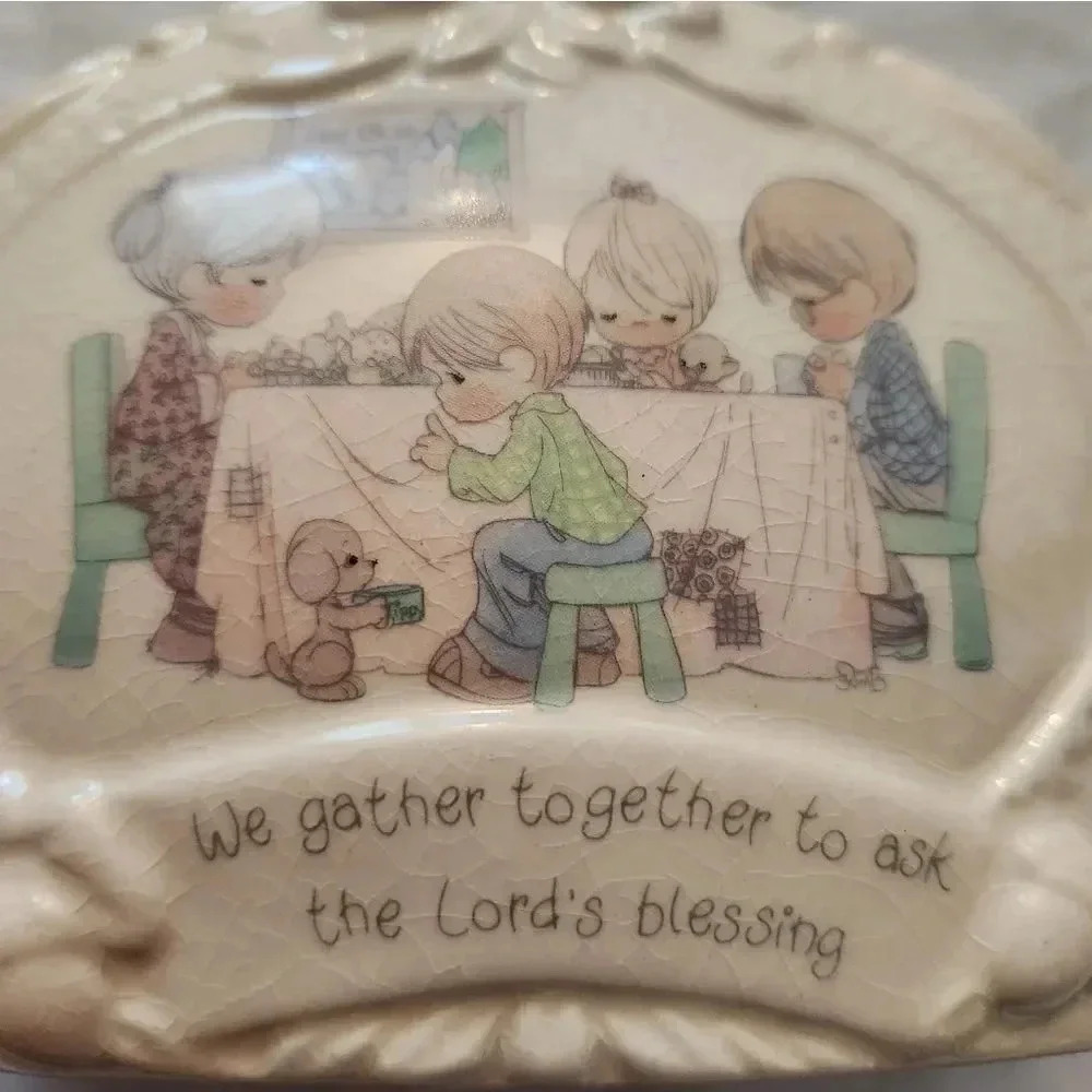 ‎Precious Moments napkin holder